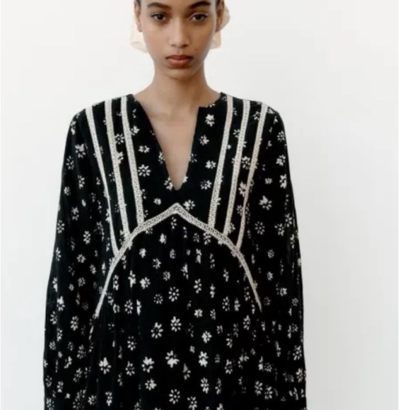 ZARA BLACK FLORAL LACE V NECK SHORT DRESS LONG SLEEVES SIZE M NWOT - Picture 5 of 9